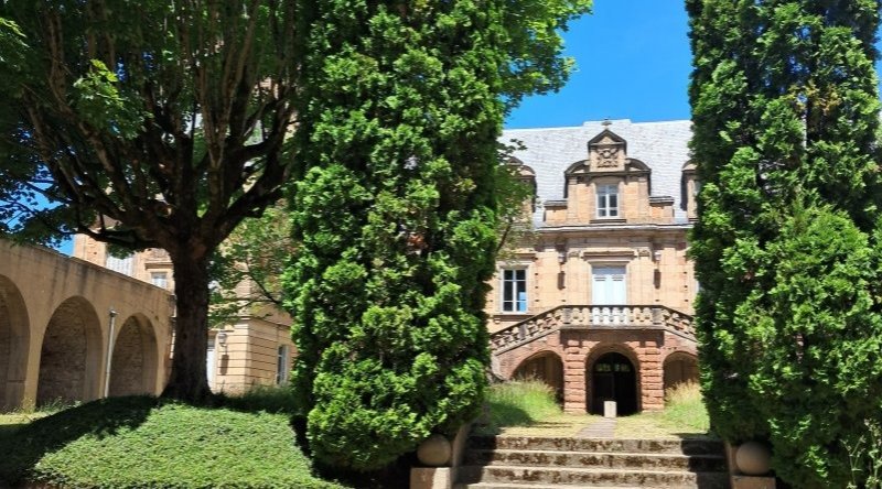 Palais Épiscopal de Rodez : curage et déplombage d'un monument historique